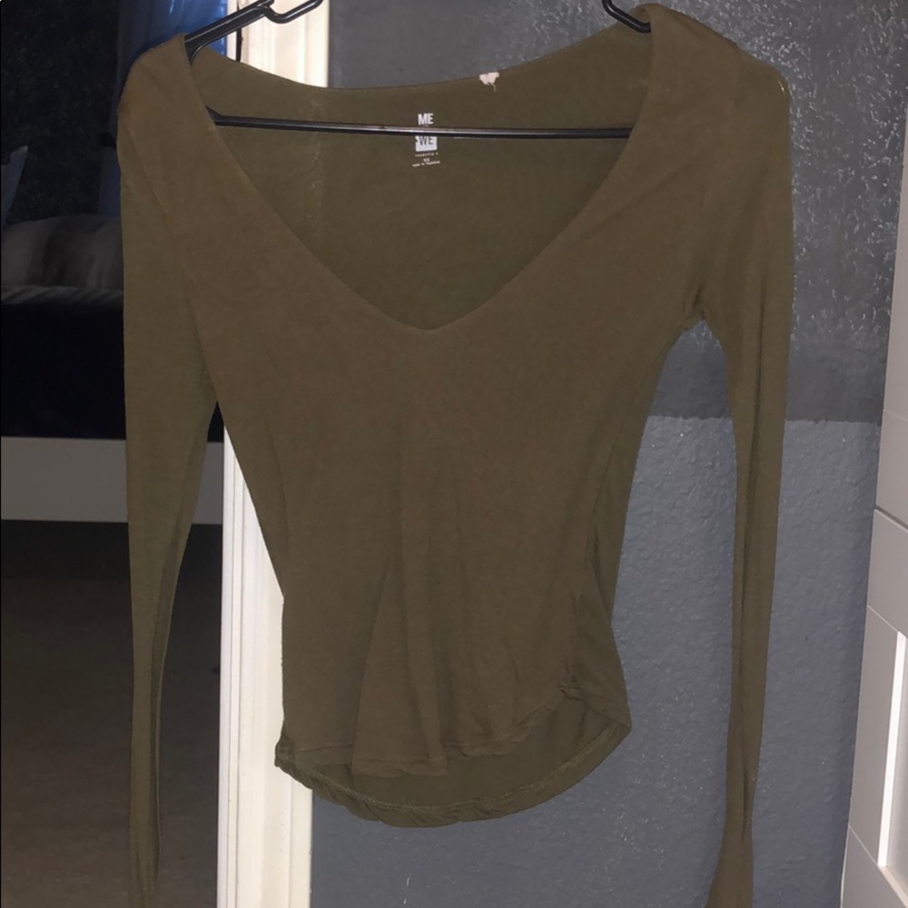 Long sleeve olive top
